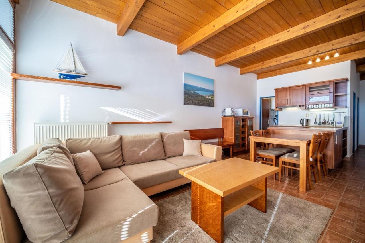 Apartment Doky D8 - Lipno Home Lipno nad Vltavou Exteriör bild