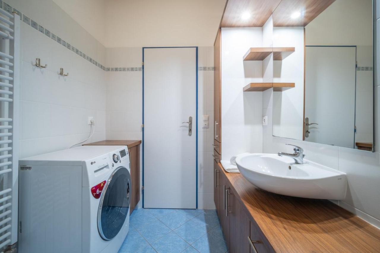 Apartment Doky D8 - Lipno Home Lipno nad Vltavou Exteriör bild